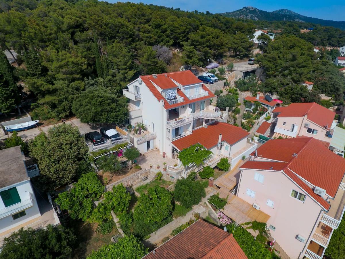 Apartments Tatjana Dominis هفار المظهر الخارجي الصورة