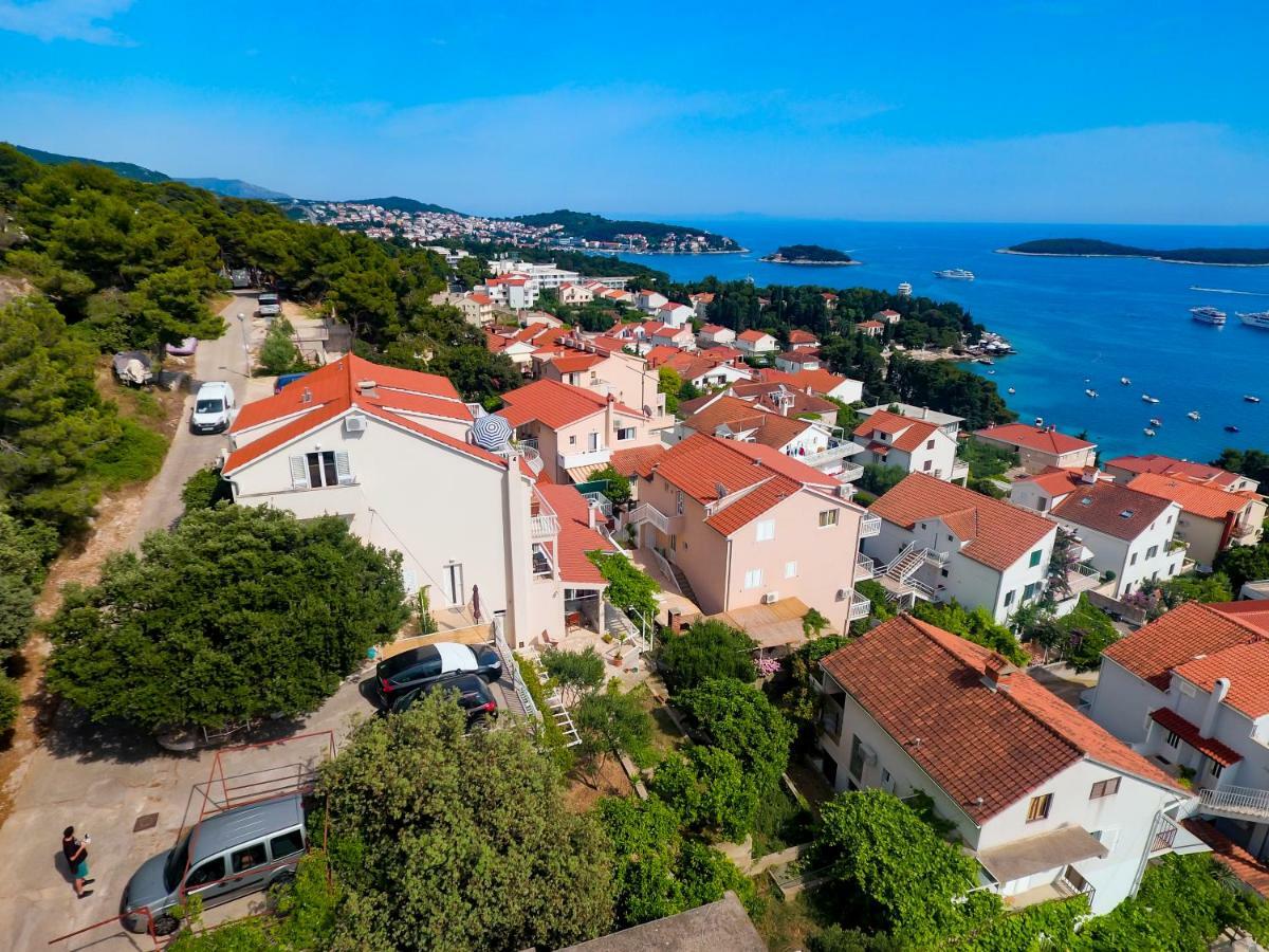 Apartments Tatjana Dominis هفار المظهر الخارجي الصورة